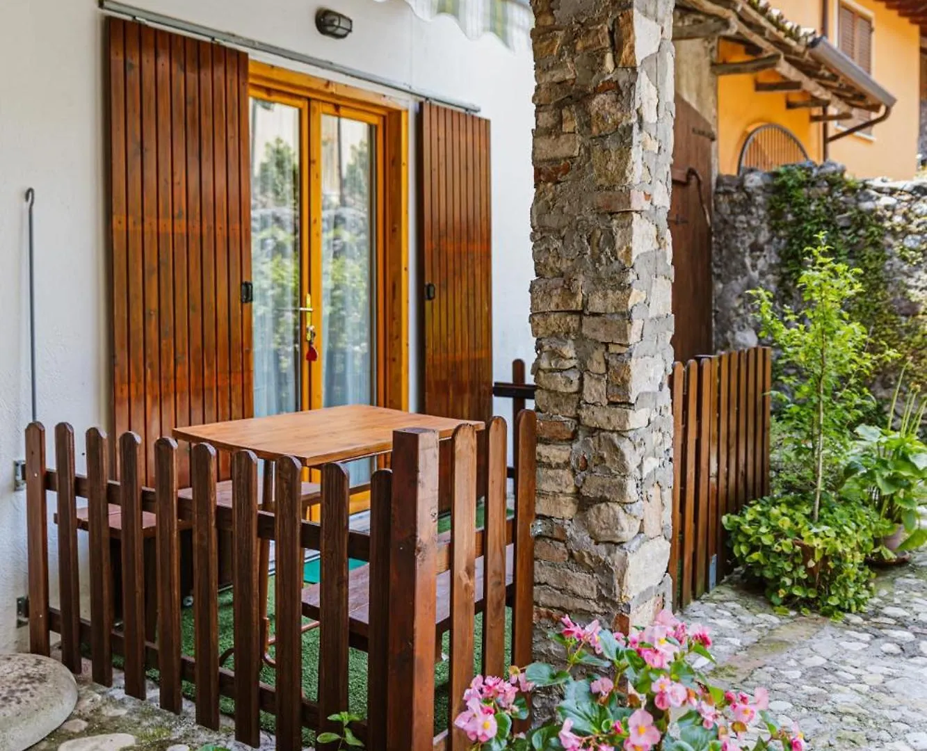 Cozy Castello Apartment Manerba del Garda