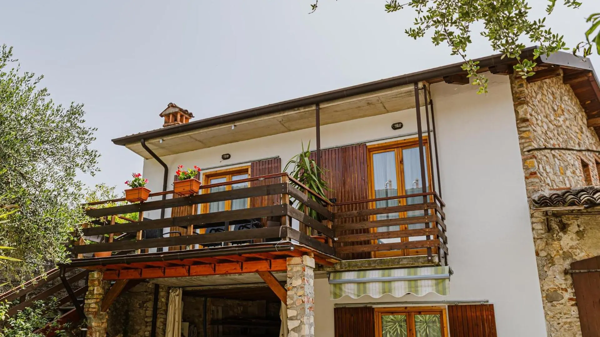 Cozy Castello Apartment Manerba del Garda