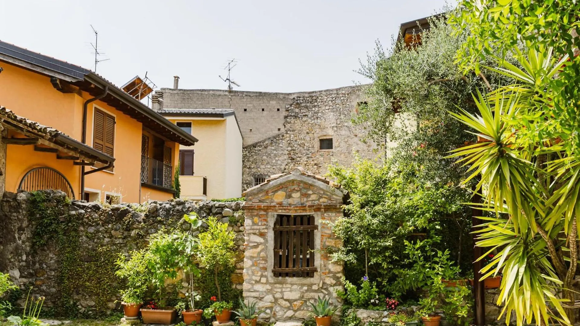 Cozy Castello Apartment Manerba del Garda